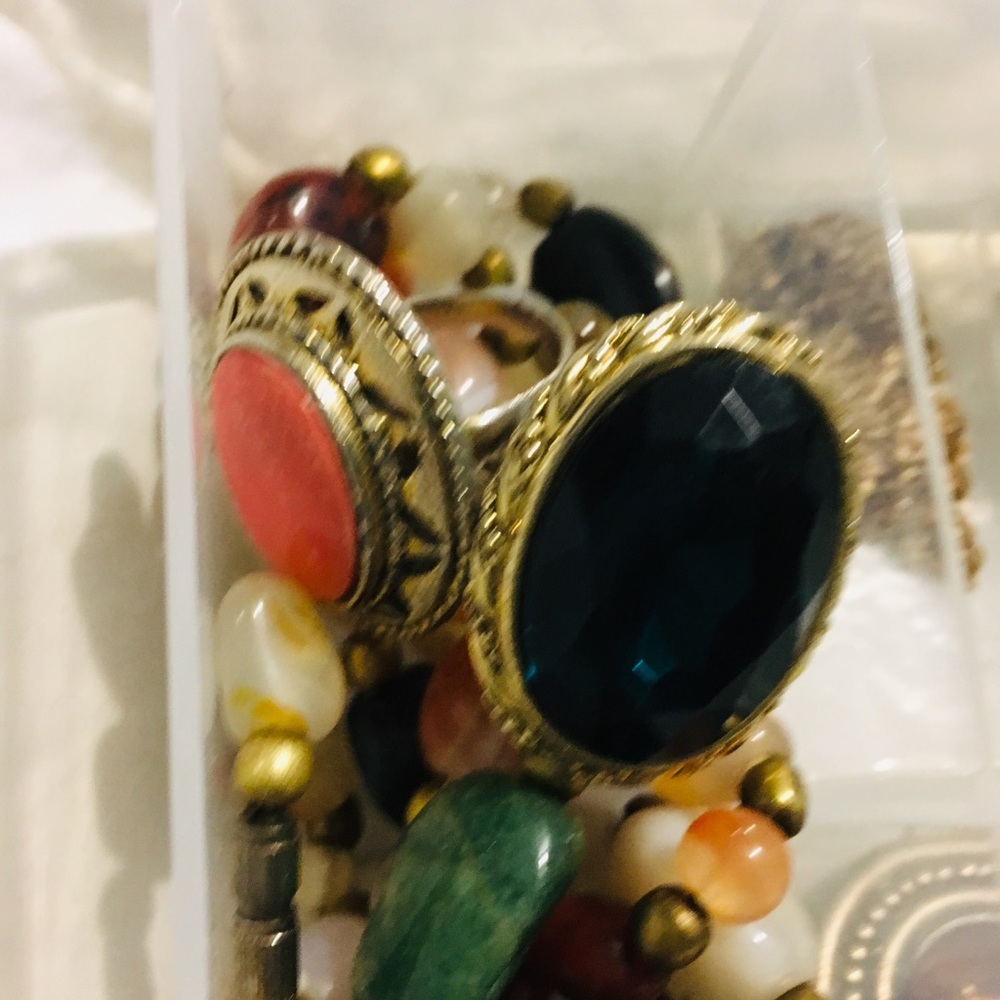 2 Rings - Picture 4 of 4